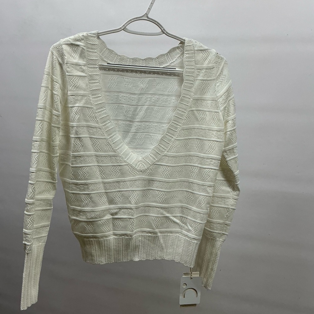 Commense White V-Neck Sweater